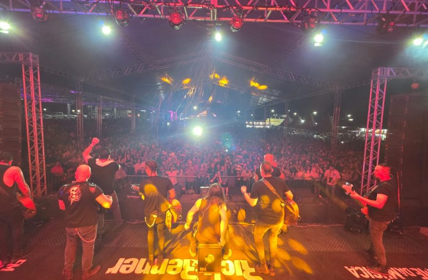 Expoglória 2025 bate recordes com show histórico de Rick & Renner e encerra com sucesso absoluto